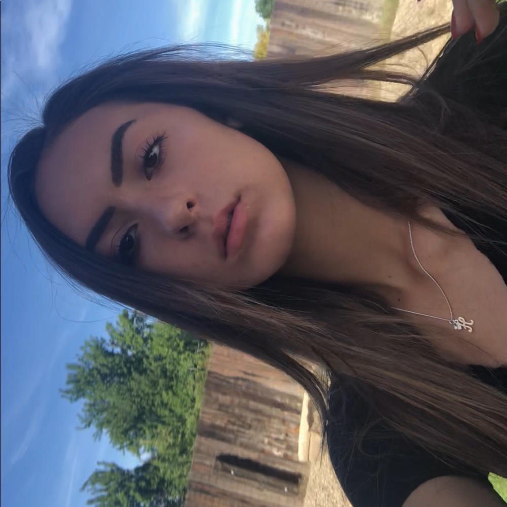 Meet your Posher, Hannah